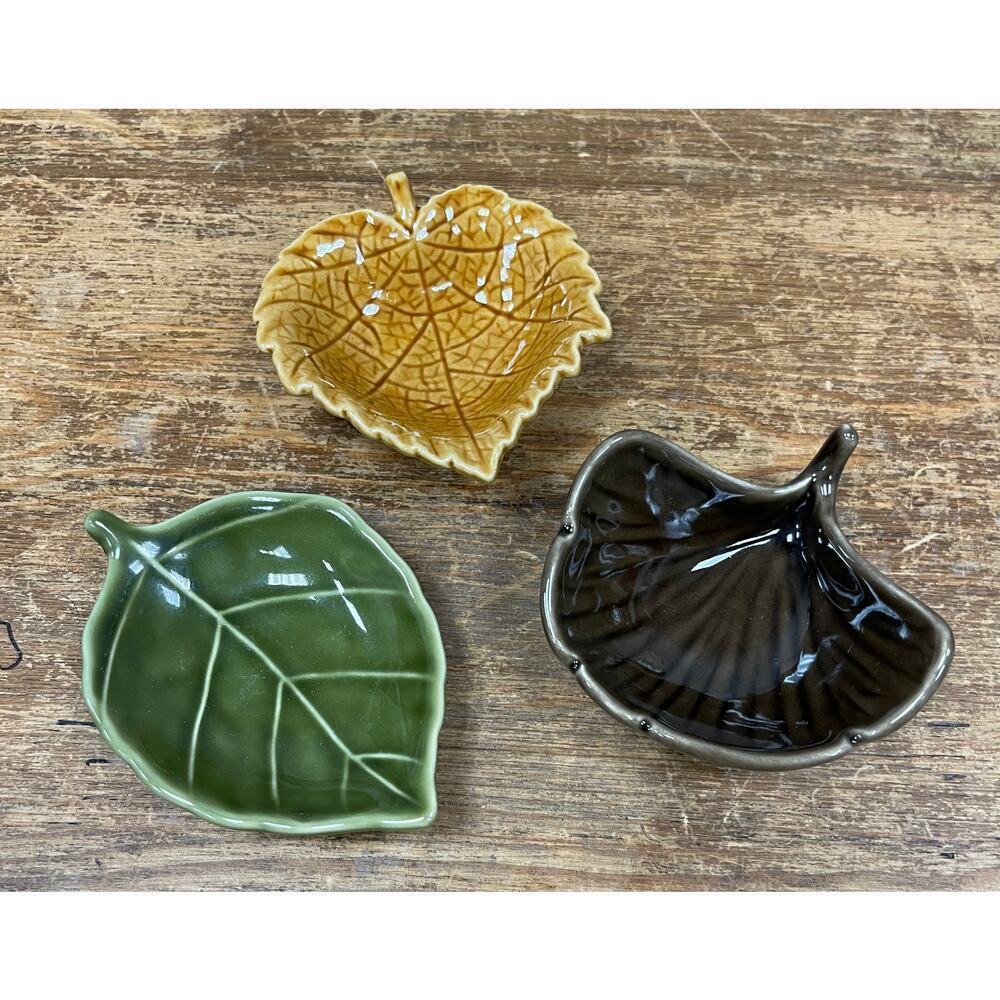 Autumn Leaf Condiment/Dipping Dishes. KK358